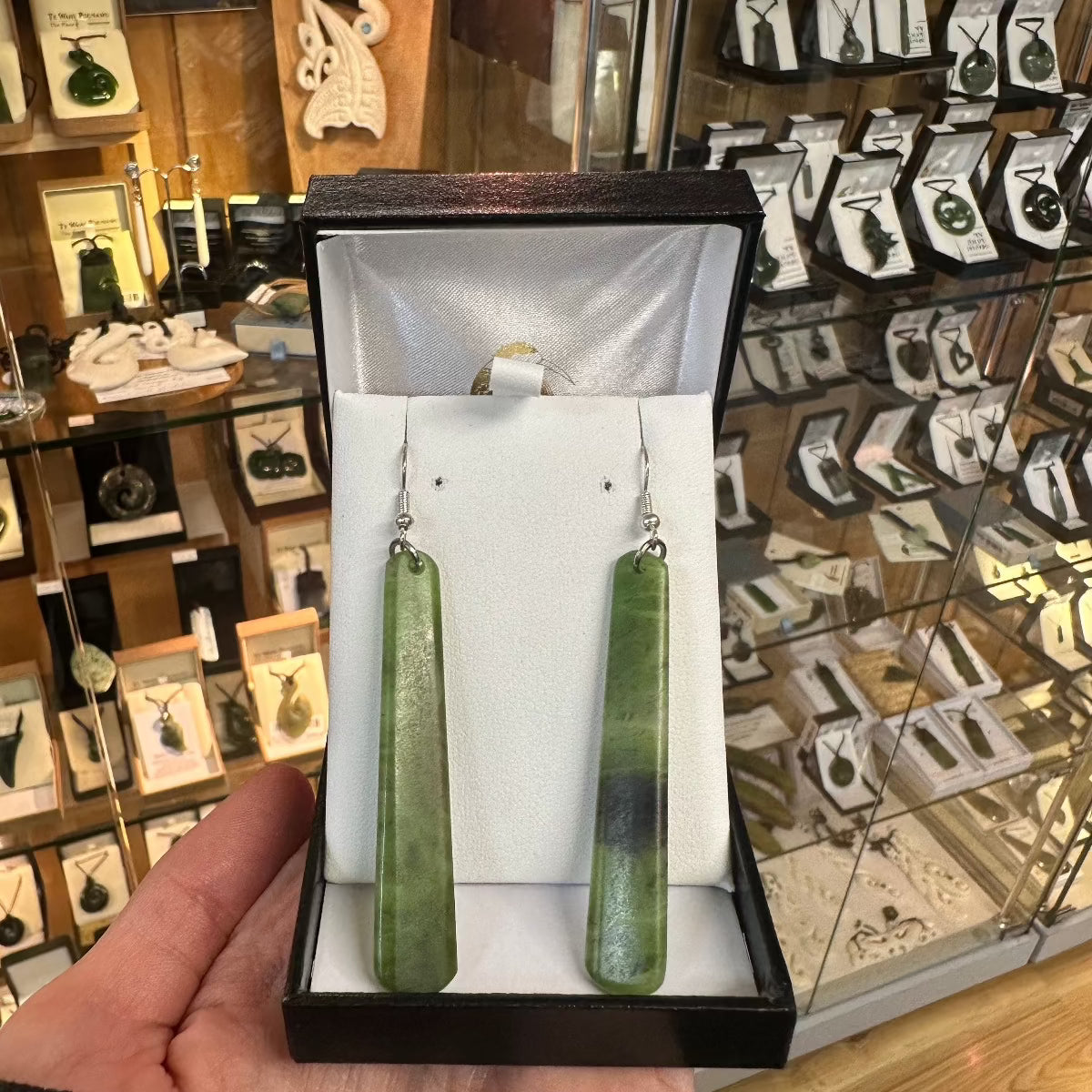 Pounamu Earrings - Roimata