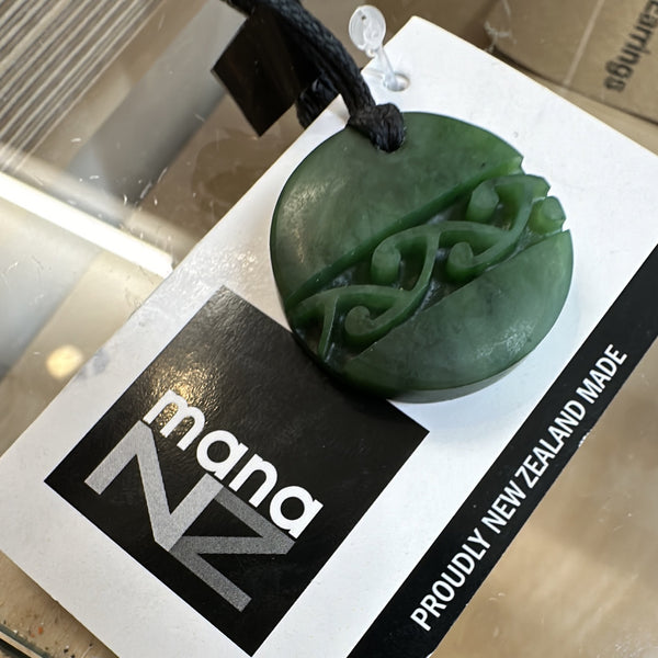 Pounamu Round Kowhaiwhai Necklace